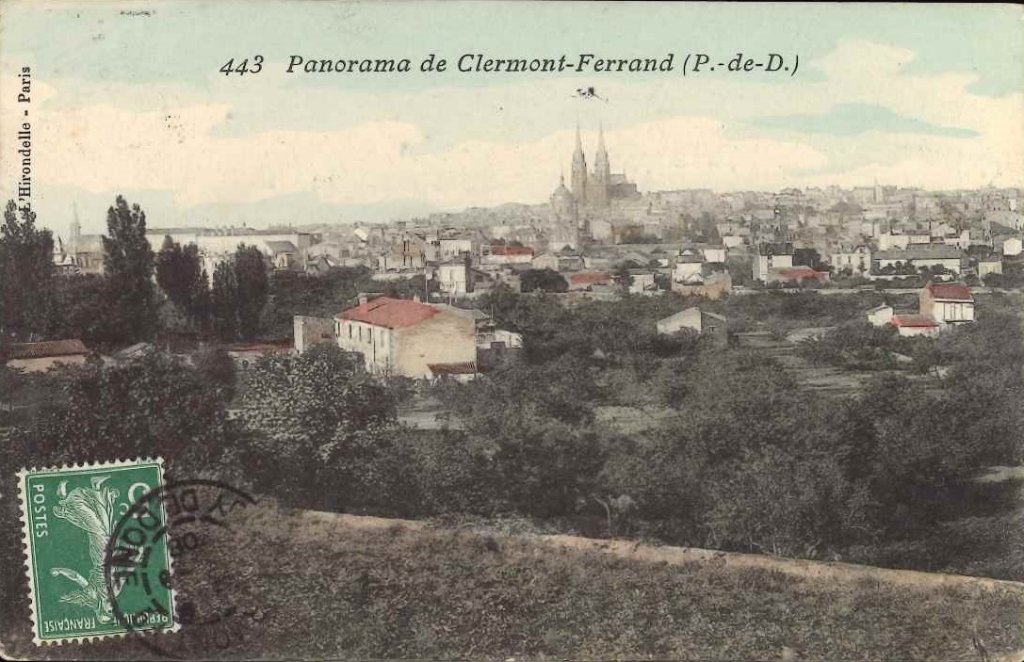 443 - Panorama de Clermont Ferrand.jpg