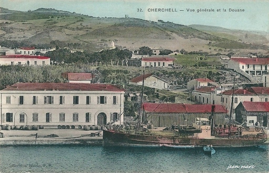 Cherchell - Vue générale et la Douane.jpg