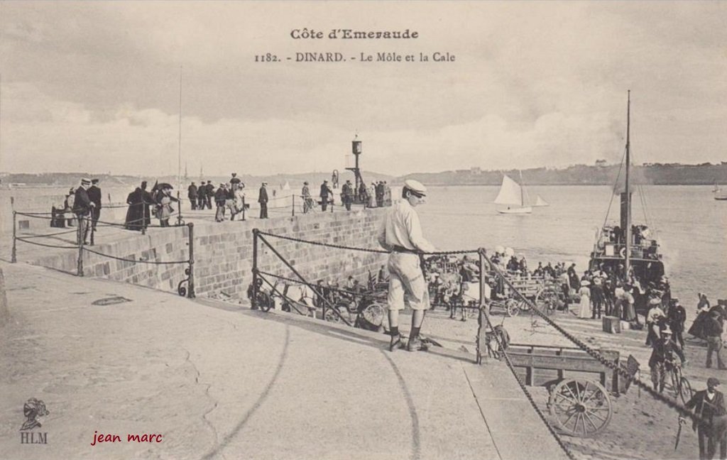 Dinard - Le Môle et la Cale.jpg
