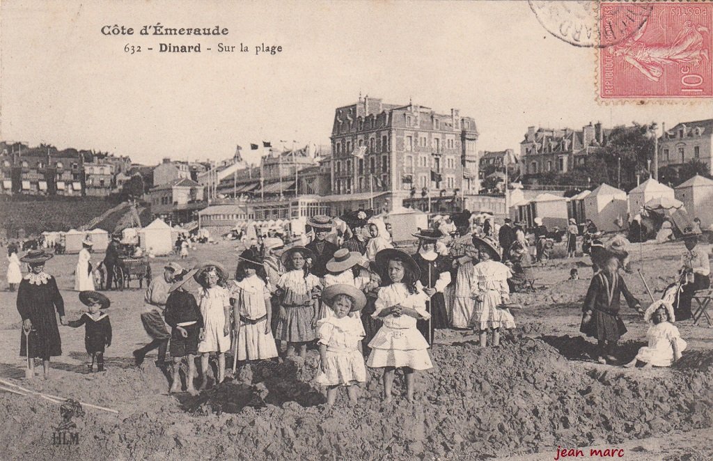 Dinard - Sur la Plage.jpg