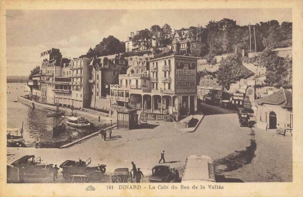 101 - Dinard - La cale du bec de la vallée.jpg