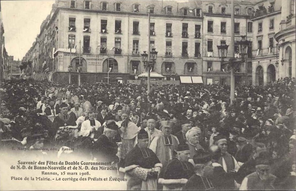 Rennes - Souvenir des fêtes du double... place de la mairie.jpg