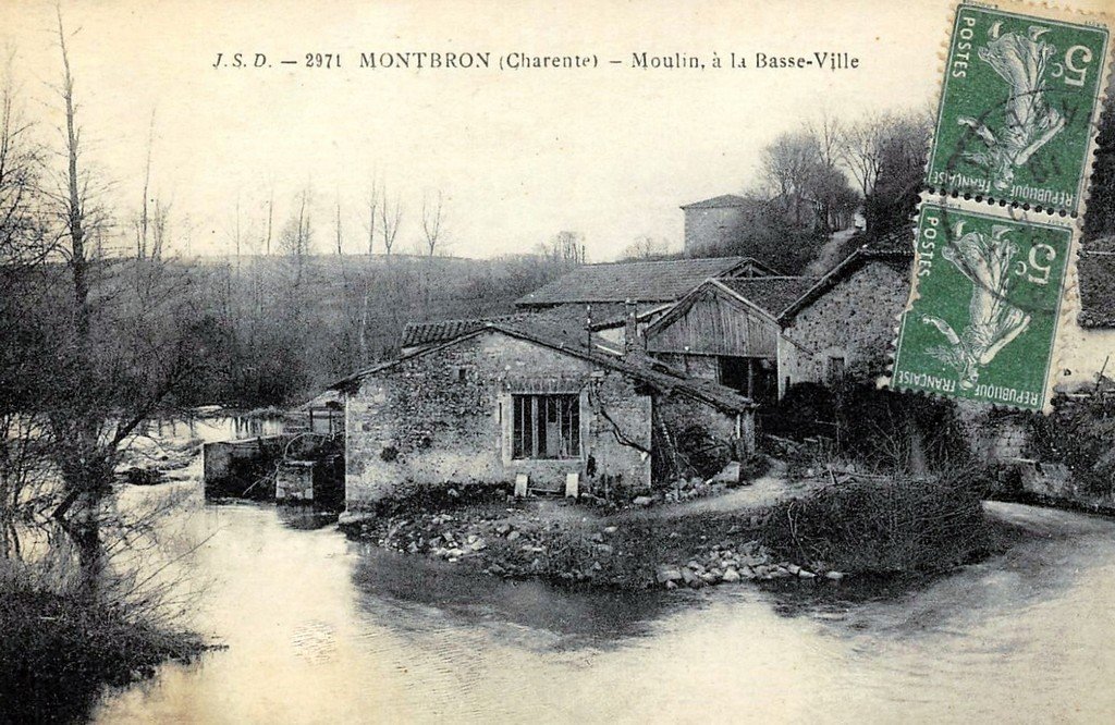 Montbron 2971 JSD.jpg