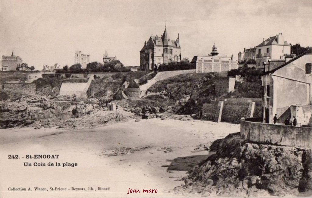 Saint-Enogat - Un Coin de la Plage.jpg