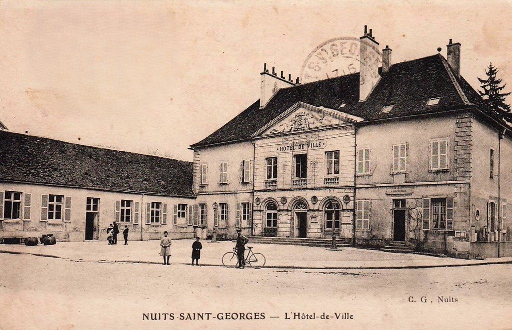 Nuits Saint-Georges C.G..jpg