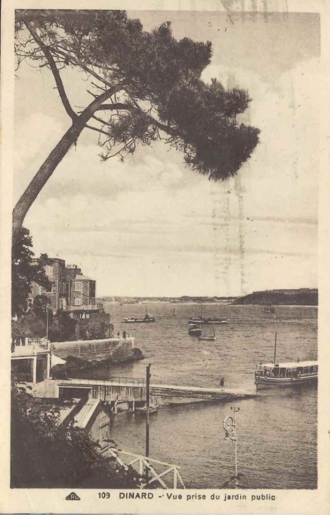 109 - Dinard - Vue prise du jardin public.jpg
