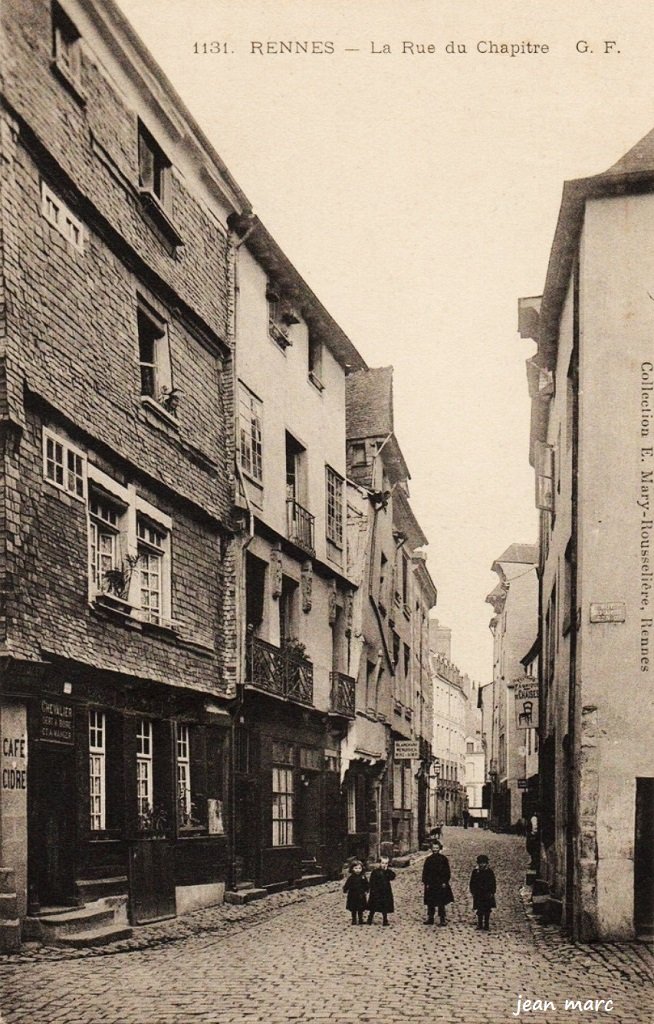 Rennes - Rue du Chapitre.jpg