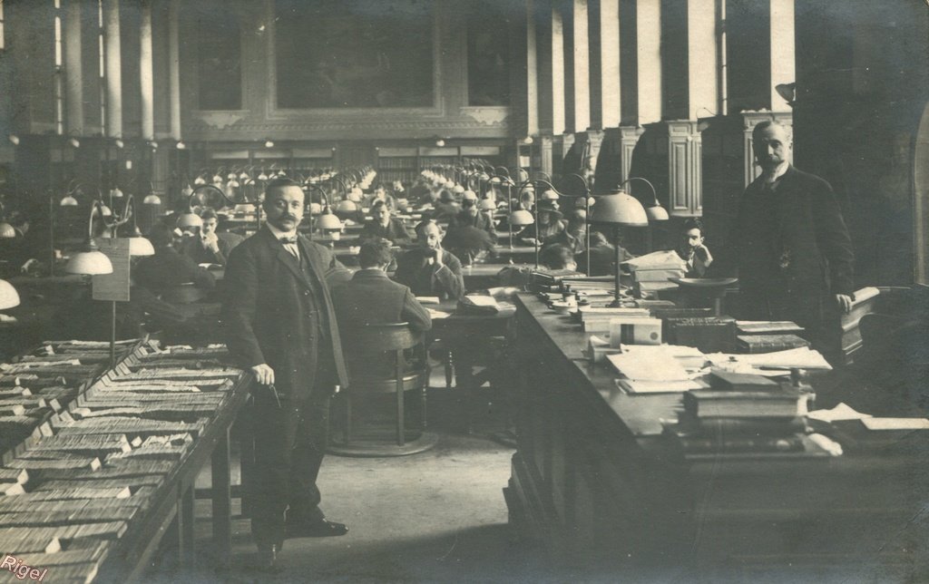 75-05-Paris - La Sorbonne - Salle de Lecture de la Bibliothèque - Photo-Carte.jpg