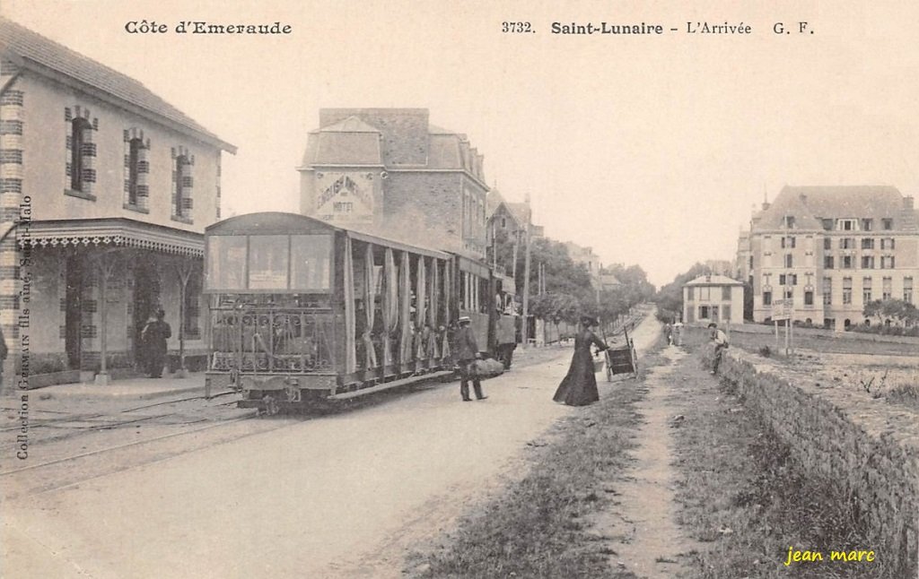 Saint-Lunaire - L'Arrivée.jpg