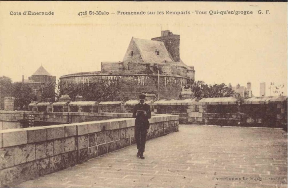 4728 - Saint Malo - Promenade sur les Remparts - Tour Qui-qu'en'grogne.jpg