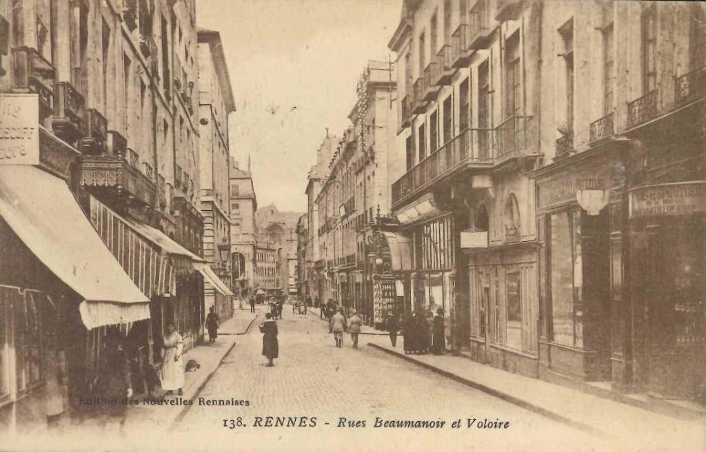138 - Rennes - Rues Beaumanoir et Voltaire.jpg