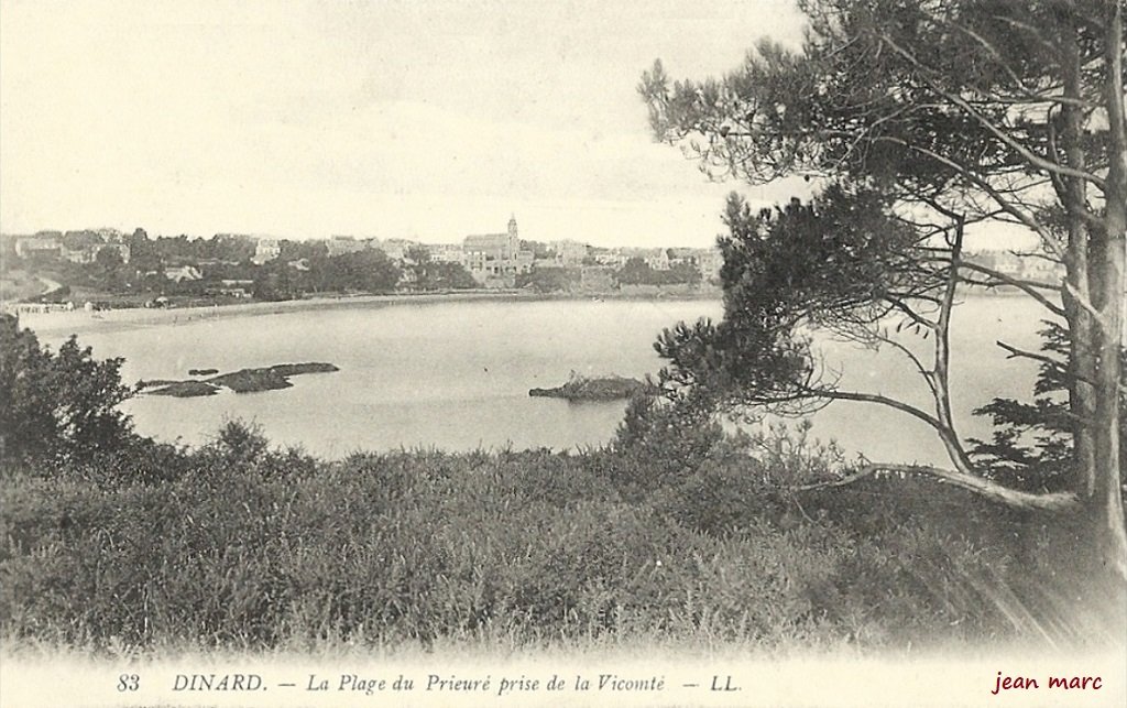 Dinard - La Plage du Prieuré prise de la Vicomté.jpg