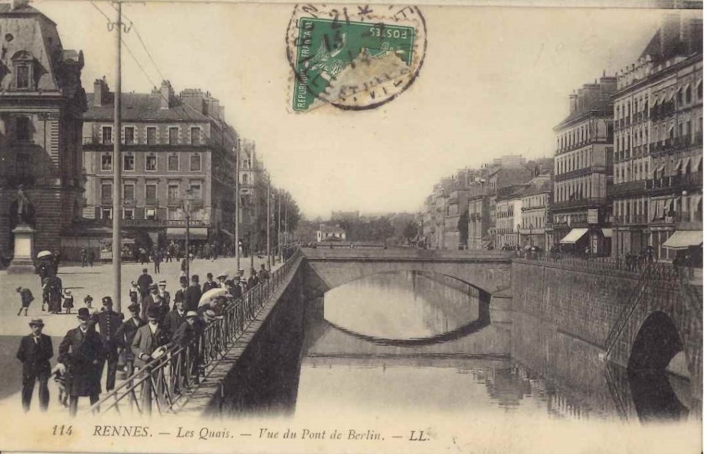 114 - Rennes - Les Quais - Vue du Pont de Berlin.jpg