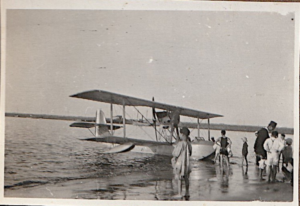 55-CASABLANCA-Hydravion-sur-la-plage.jpg