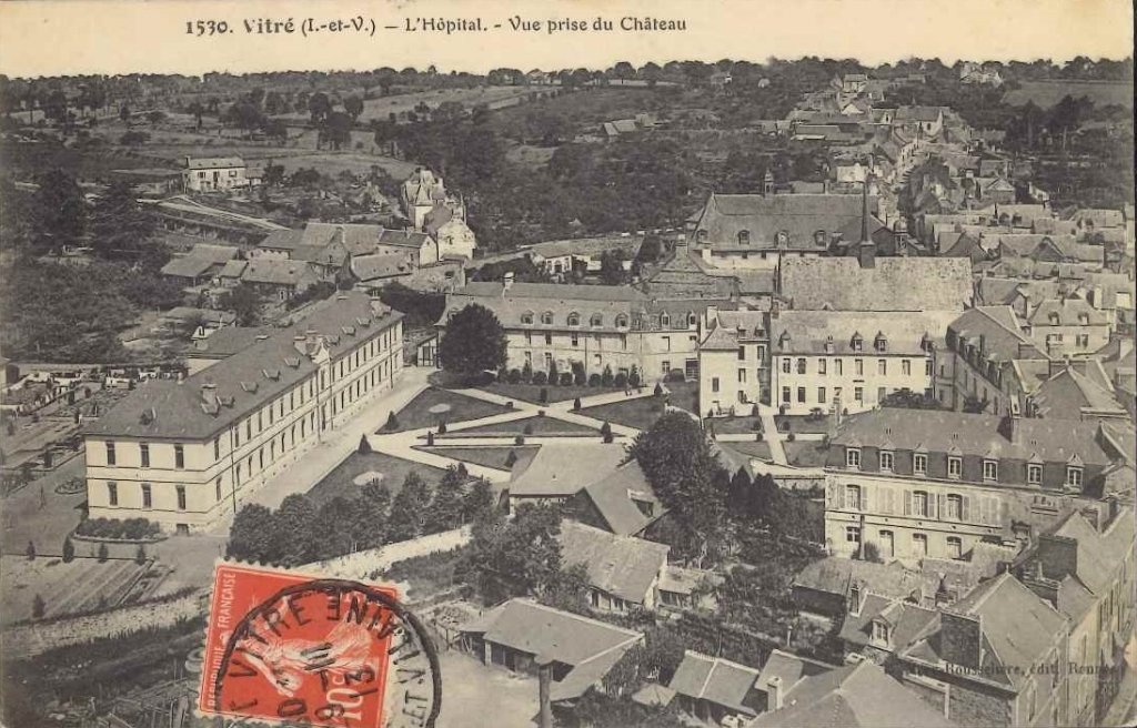 1530 - Vitré - L'Hôpital - Vue prise du Château.jpg