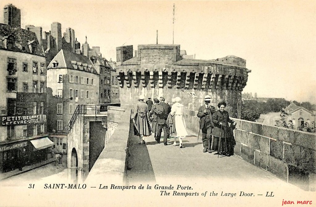 Saint-Malo - Les Remparts de la Grande Porte.jpg