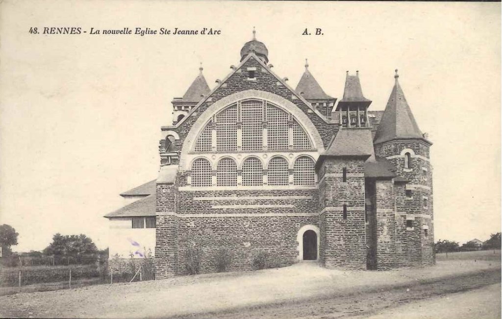 48 - Rennes - La nouvelle Eglise Ste Jeanne d'Arc.jpg