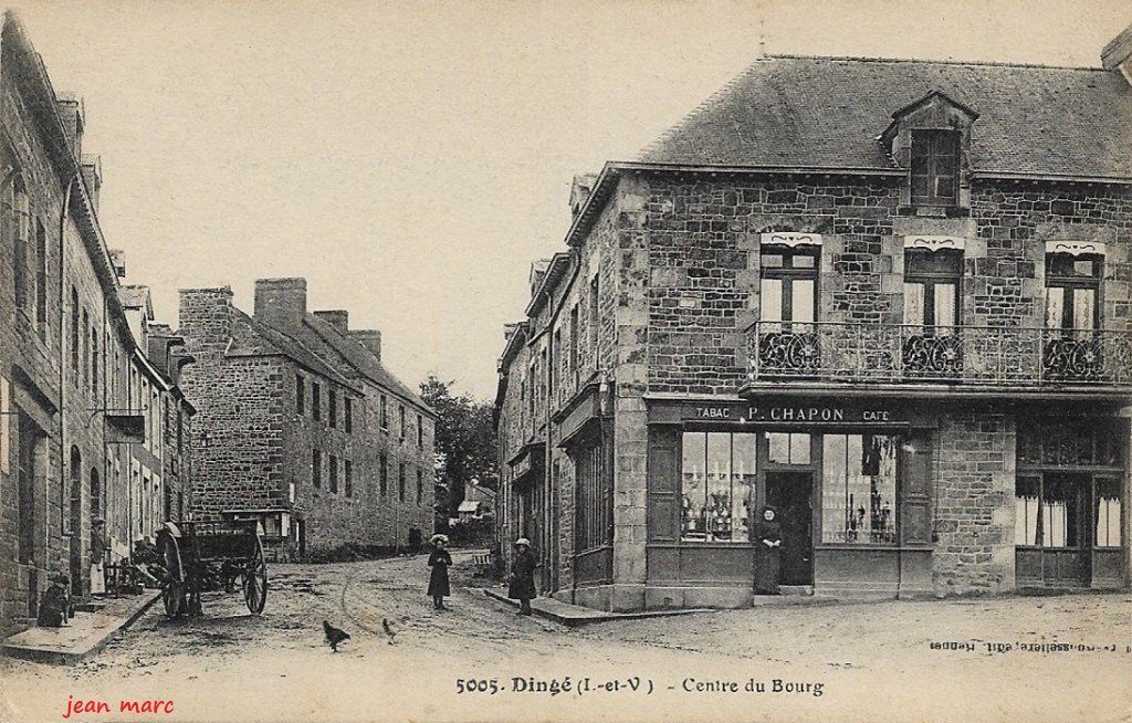 Dingé - Centre du Bourg.jpg