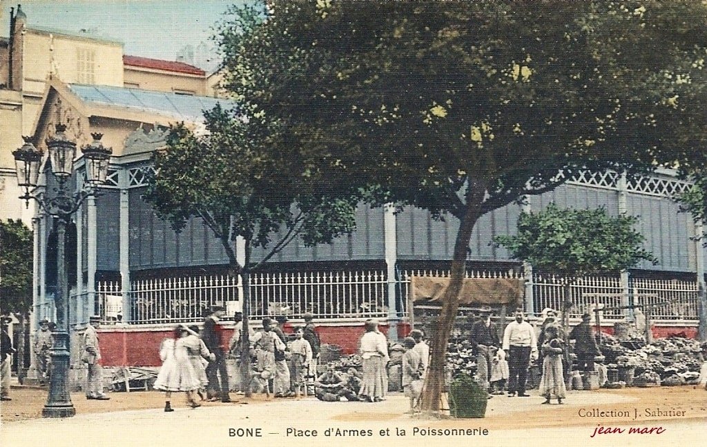 Bône - Place d'Armes et la Poissonnerie.jpg