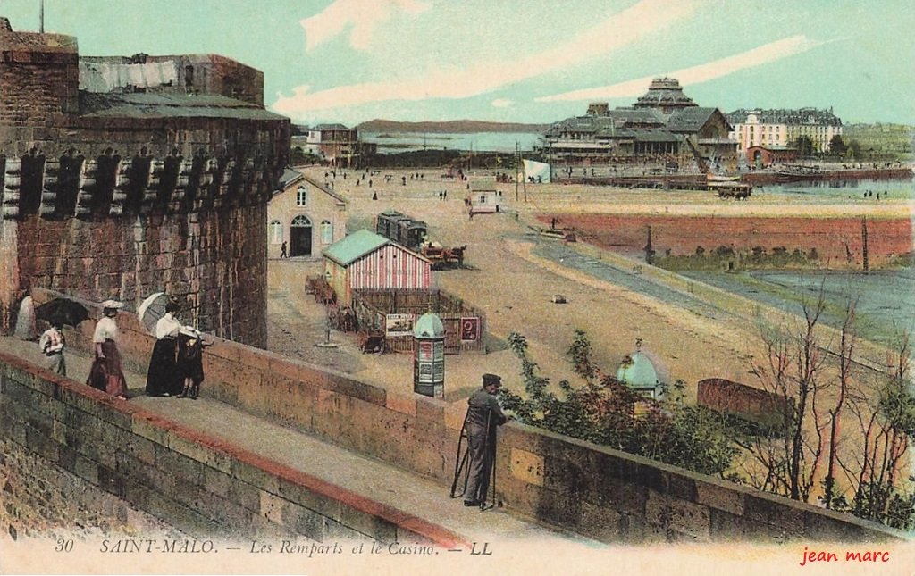 Saint-Malo - Les Remparts et le Casino.jpg