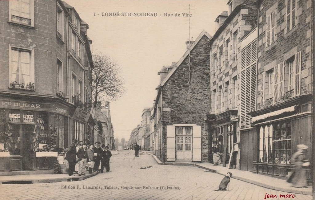 Condé-sur-Noireau - Rue de Vire.jpg
