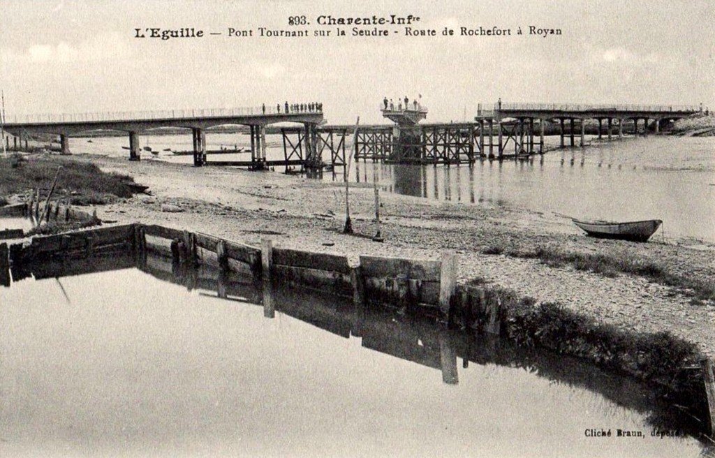 L'Eguille 893 Braun.jpg