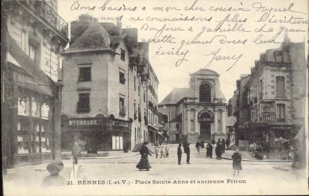 21 - Rennes - Place Sainte-Anne et ancienne Prison.jpg
