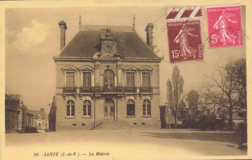 30 - Janzé - La Mairie.jpg