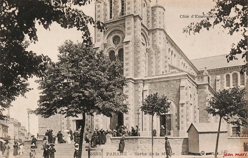 Paramé - Sortie de la Messe.jpg