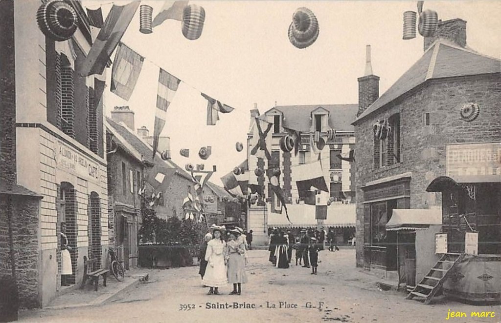 Saint-Briac - La Place.jpg