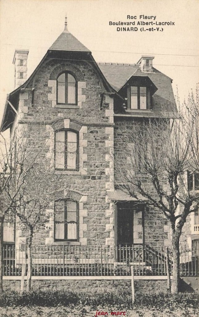 Dinard - Roc Fleury, boulevard Albert Lacroix.jpg