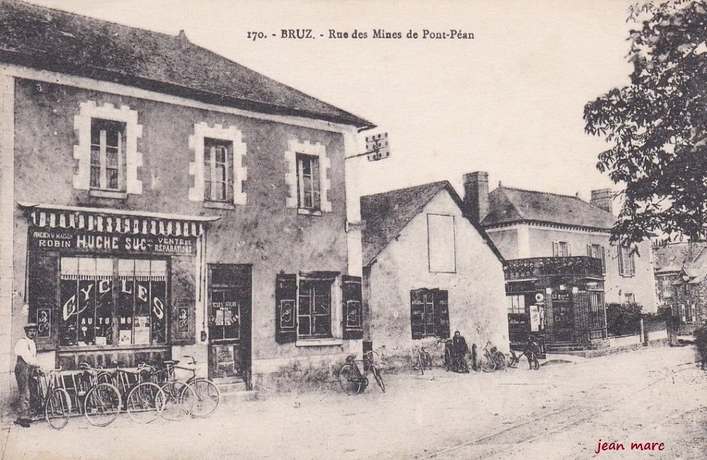 Bruz - Rue des Mines de Pont-Péan.jpg