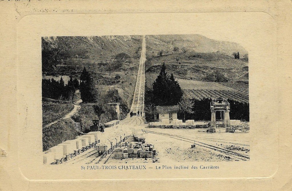 Saint-Paul Trois Châteaux 6.jpg