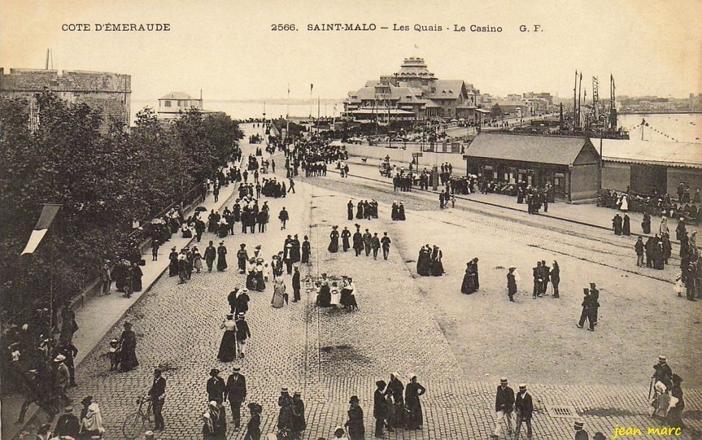 Saint-Malo - Les Quais - Le Casino.jpg