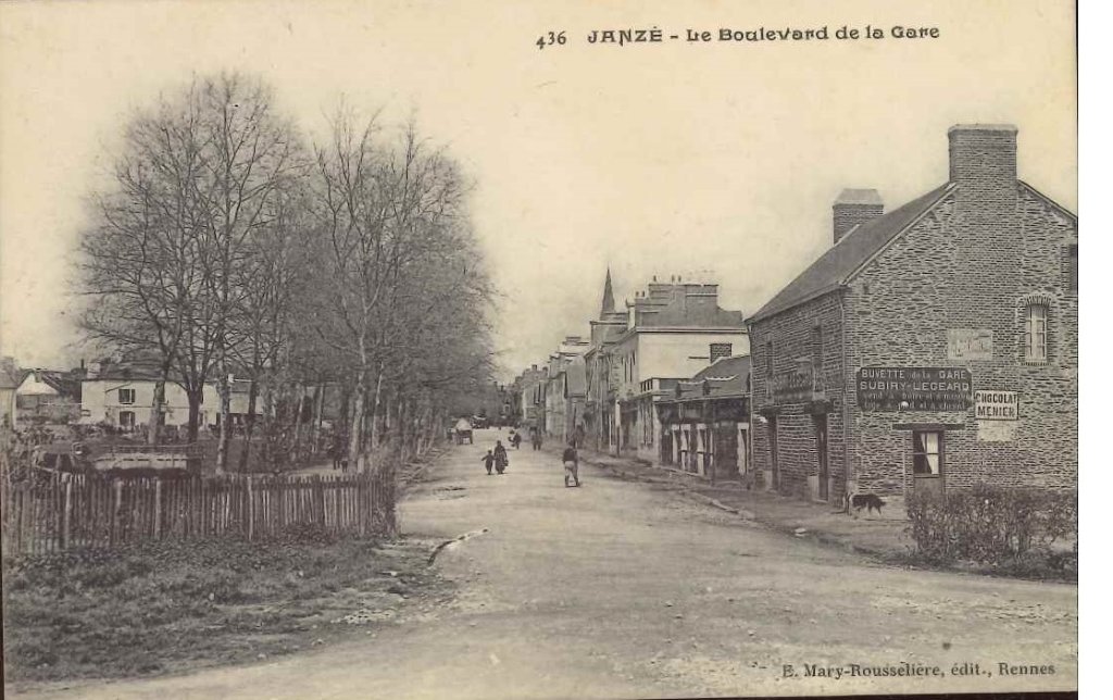 436 - Janzé - Le Boulevard de la Gare.jpg