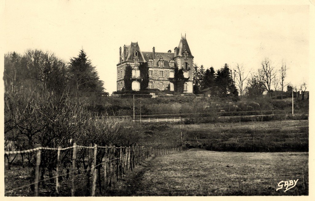 Saint-Lubin des Joncherets - Château du Haut Venet Gaby.jpg