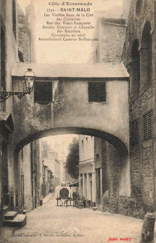 Saint-Malo - Rue des Vieux Remparts.jpg