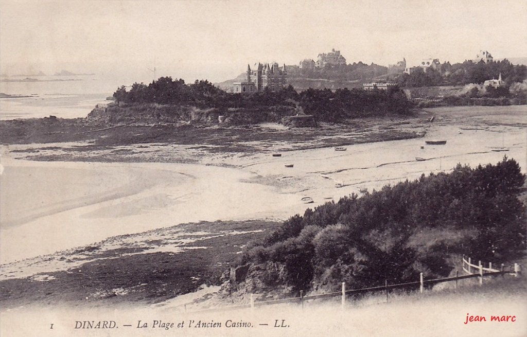 Dinard - La Plage et l'Ancien Casino (sic pour Saint-Briac, Château du Nessey).jpg
