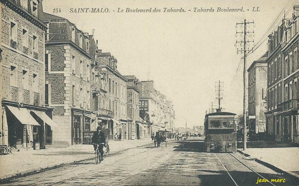 Saint-Malo - Boulevard des Tabards.jpg