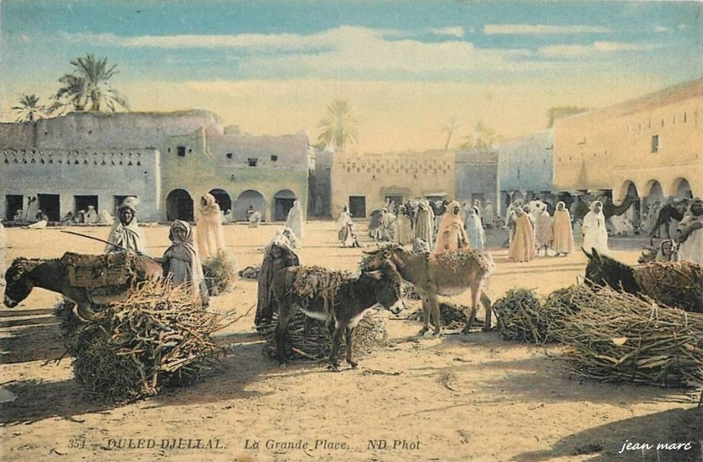 Ouled-Djellal - La Grande Place.jpg