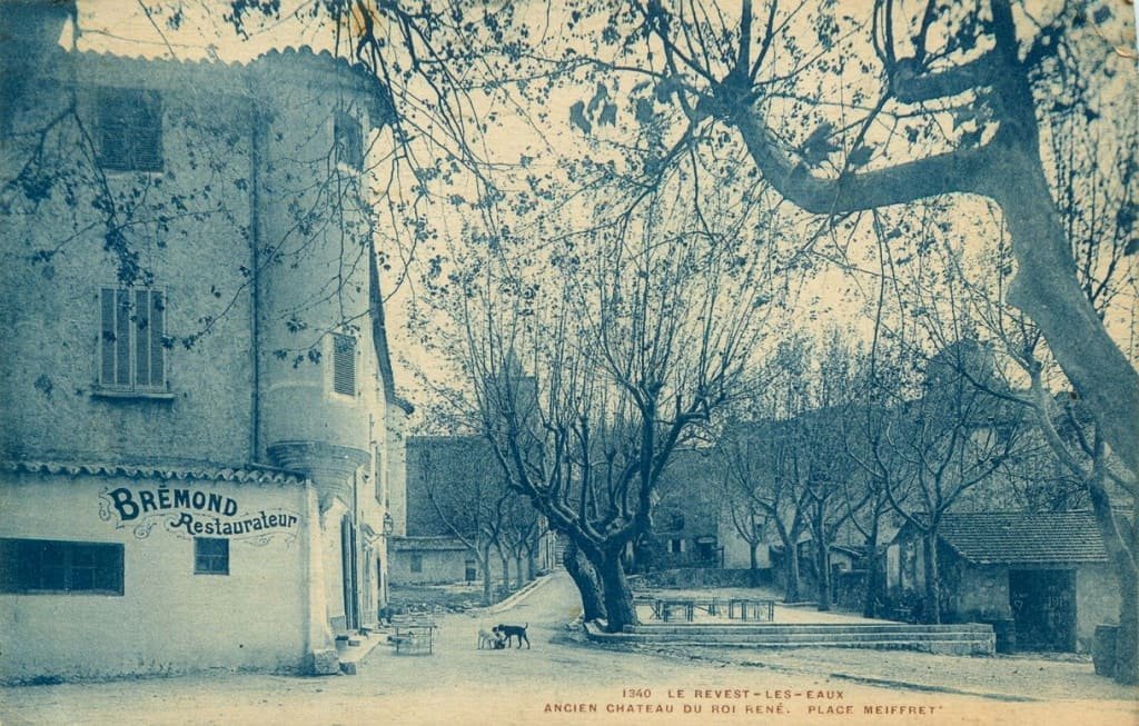 Le Revest Bar 1340.jpg