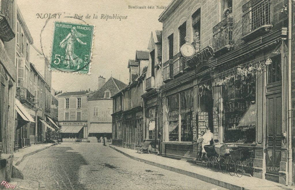 21-Nolay - Rue de la République - Boulicault édit.jpg
