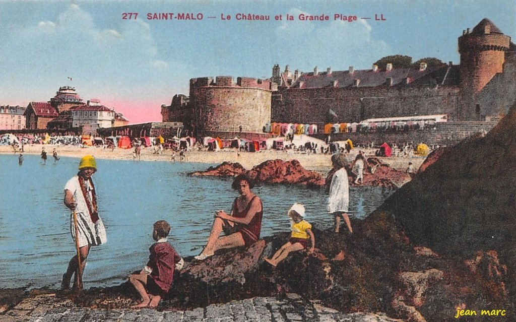 Saint-Malo - Le Château et la Grande Plage.jpg
