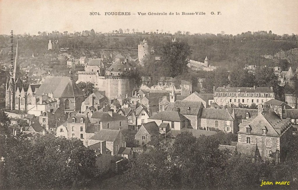 Fougères - Vue générale de la Basse- Ville.jpg