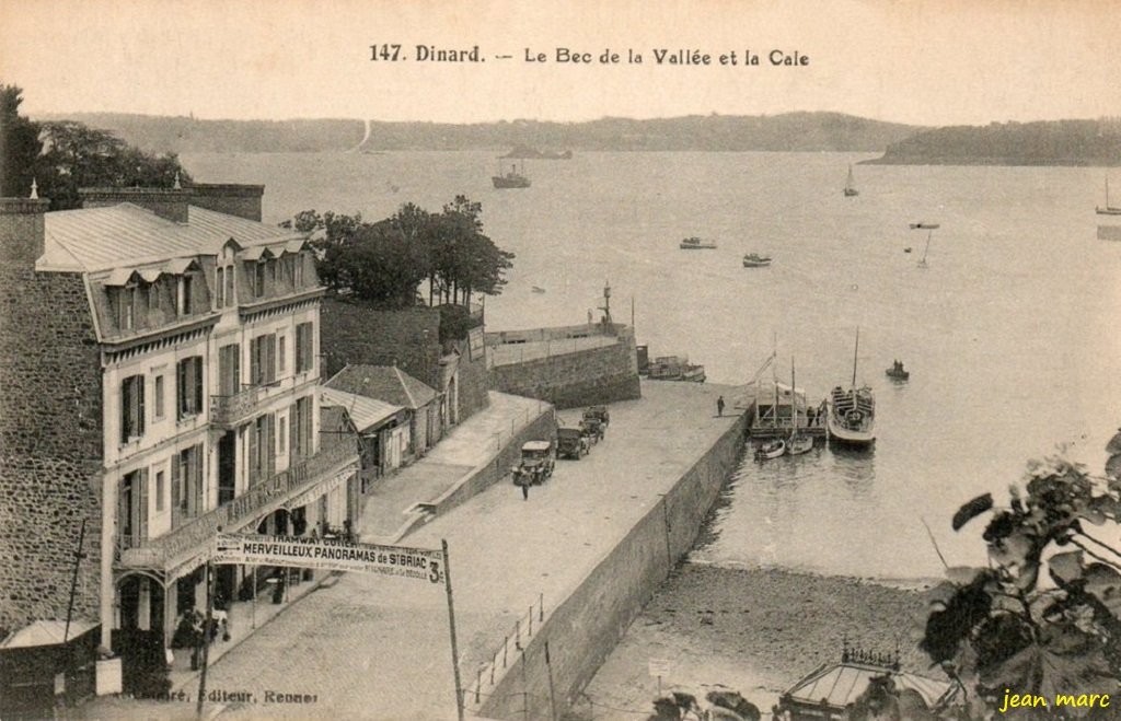 Dinard - Le Bec de la Vallée et la Cale.jpg