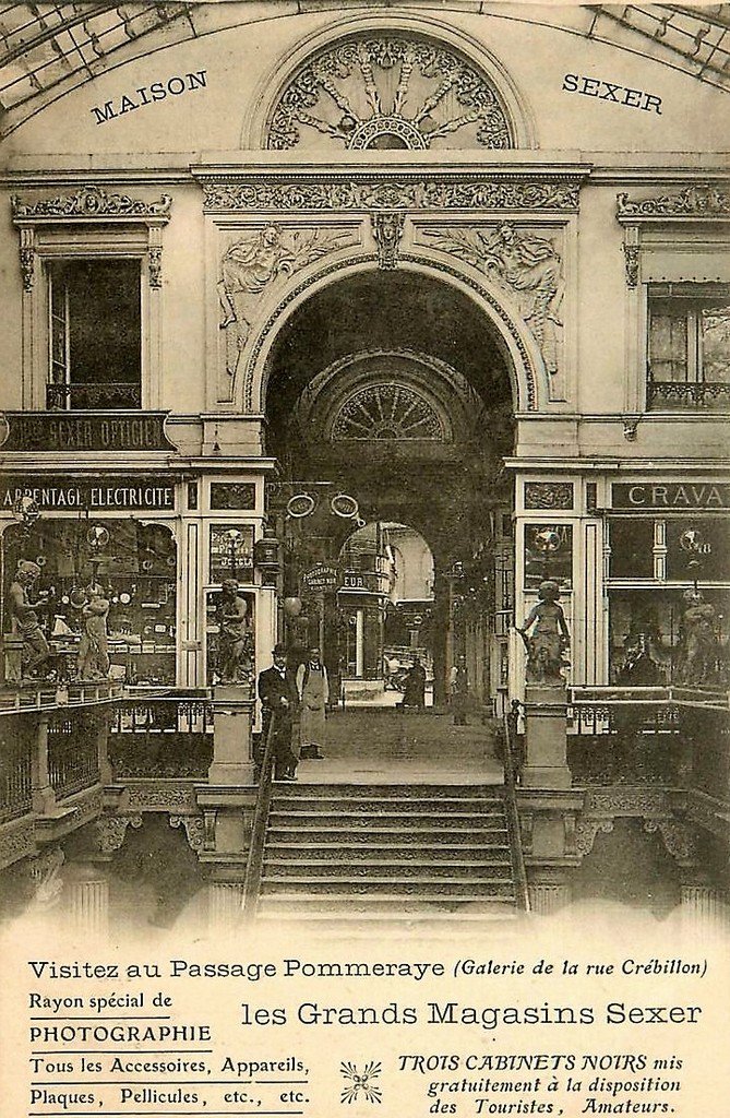 Nantes - Passage Pommeraye (6).jpg