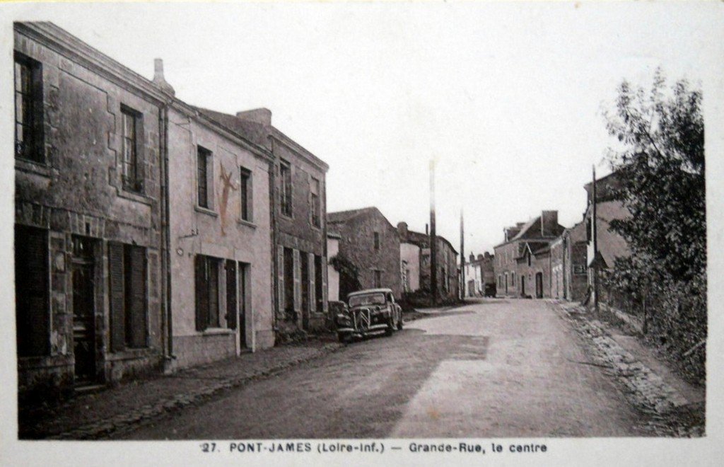 Saint-Colomban Pont-James 27.jpg