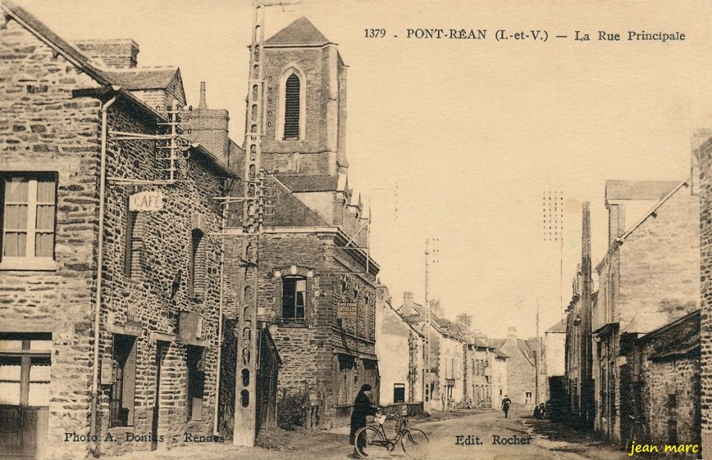 Pont-Réan - La Rue Principale.jpg