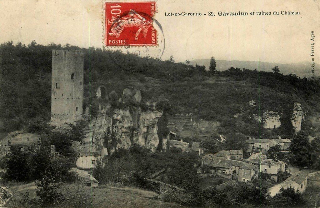 Gavaudun 89 Perret.jpg