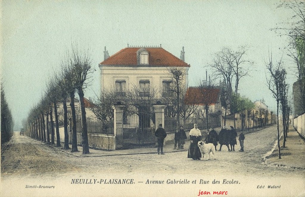 Neuilly-Plaisance - Avenue Gabrielle et rue des Écoles.jpg